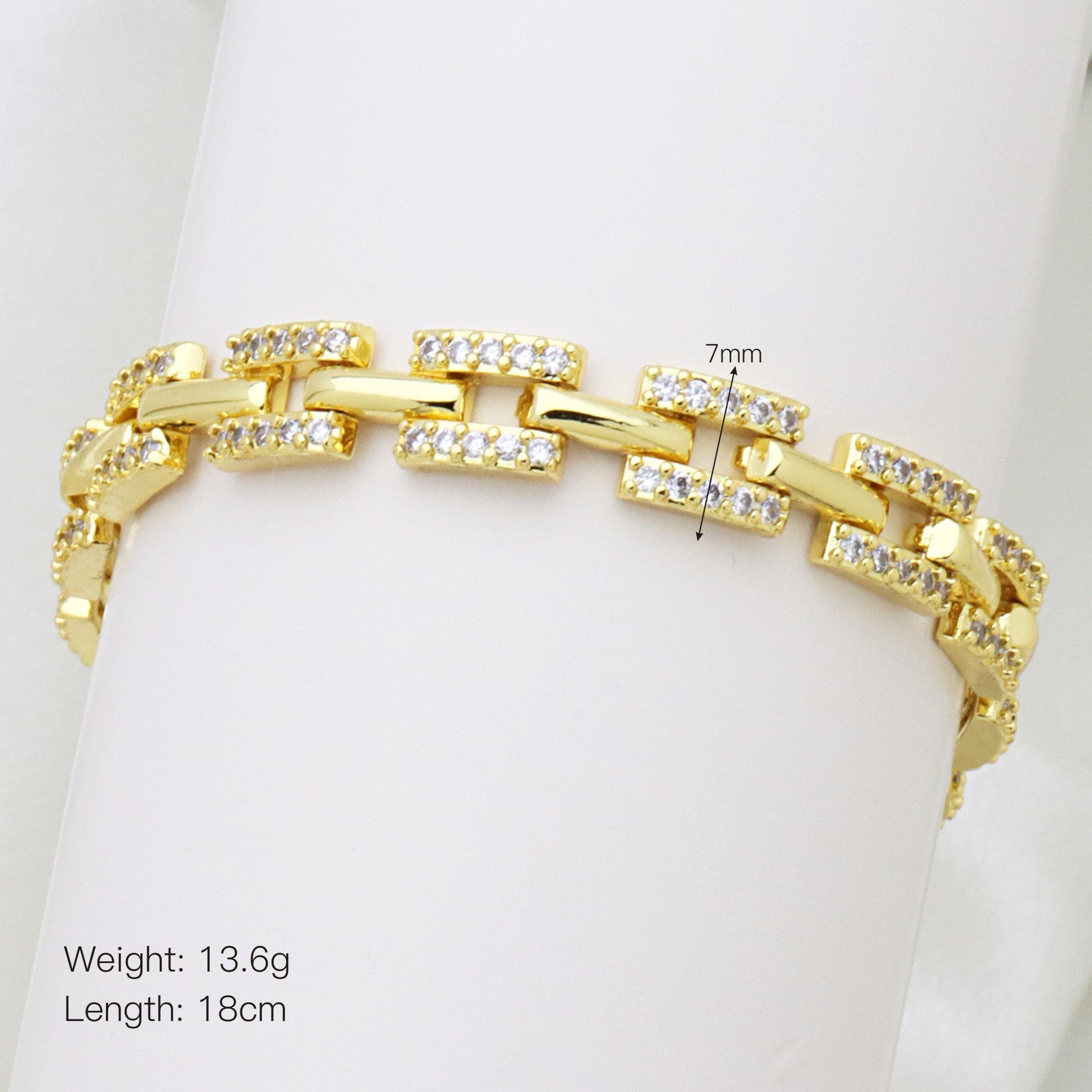 Zircon-inlaid Copper Bangle Bracelet With 18K Gold Plating Square Design Versatile And Effortlessly Luxurious